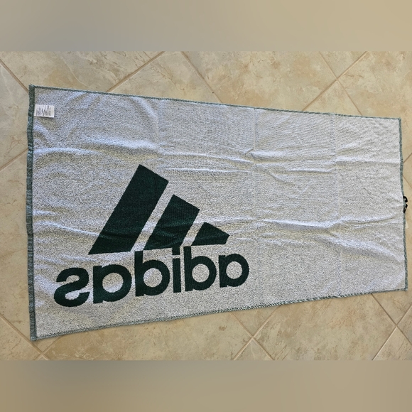 Adidas sport towel - Picture 4 of 6